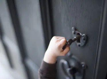 Locksmith Master Shop San Antonio, TX 210-780-7315 Locksmith Master Shop San Antonio, TX 210-780-7315 - 7-Door-Unlock